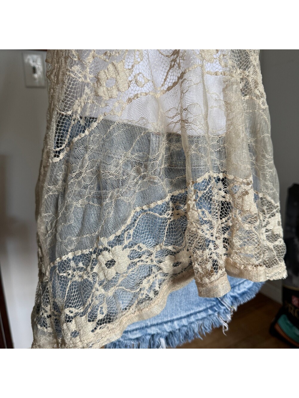 Sheer Lace Racerback Tank Top - Picture 4 of 10